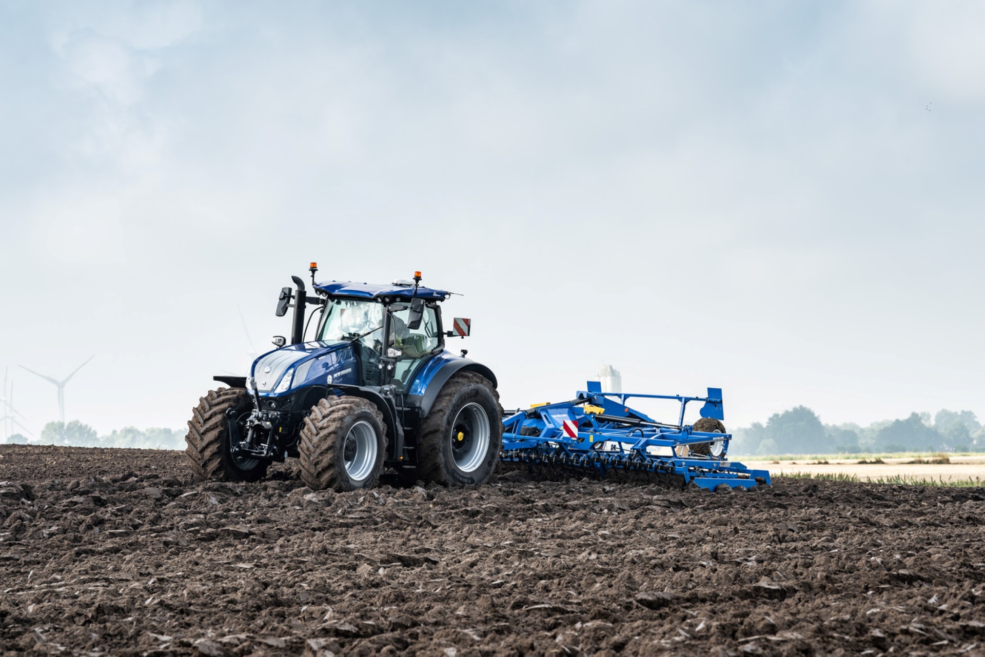 New Holland T7 HEAVY DUTY MED PLM INTELLIGENCE